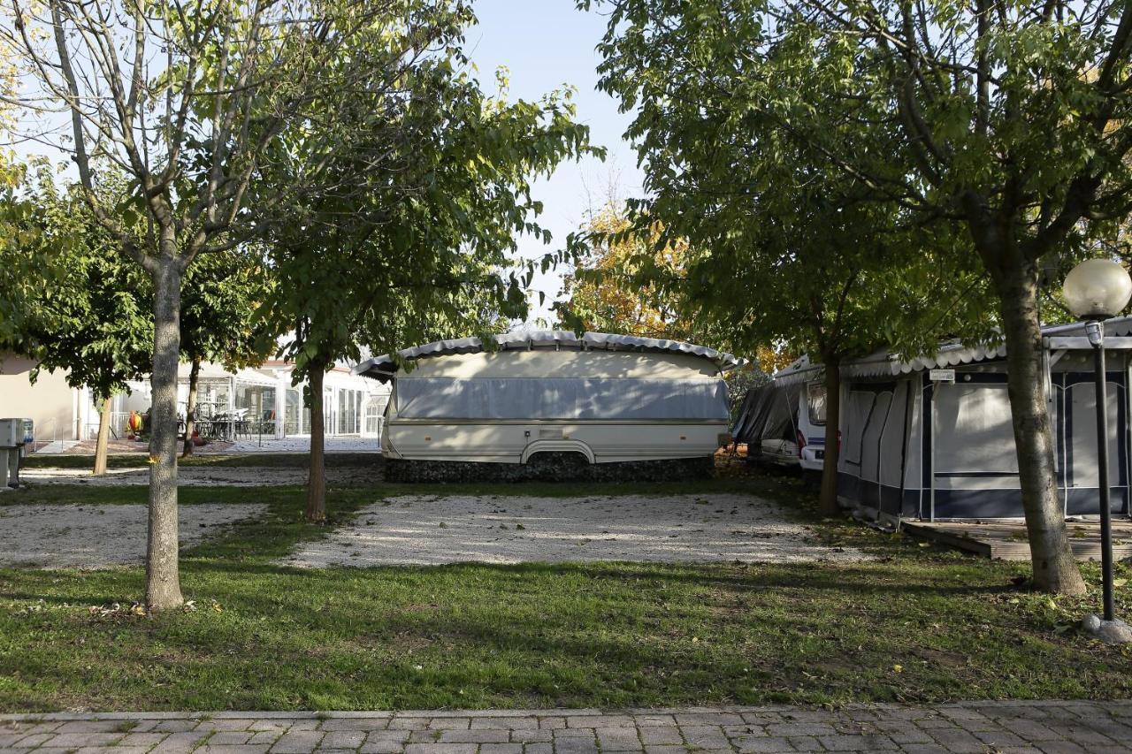 Camping Da Giovanni Песк'єра-дель-Гарда Екстер'єр фото